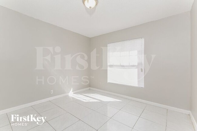 Building Photo - 1420 Kissimmee Drive