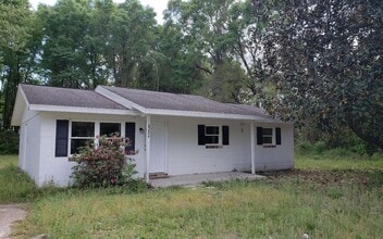 Building Photo - 6206 SW County Rd 240