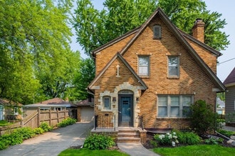 Building Photo - 1212 W Winnebago St