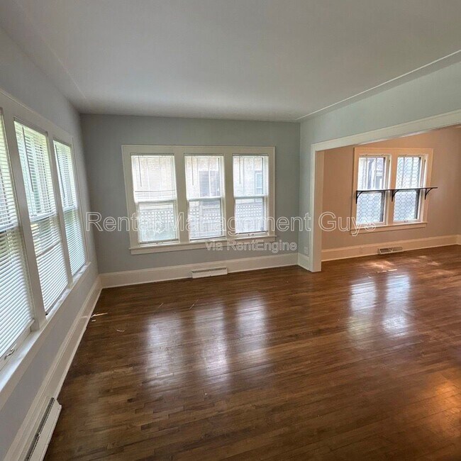 Foto del edificio - 3611 N Sheridan Ave