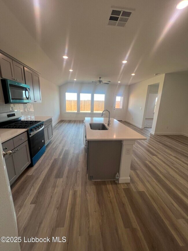 Foto del edificio - 617 E 14th St
