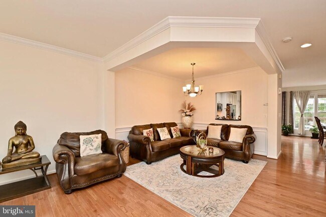 Foto del edificio - 8240 Gunston Commons Way