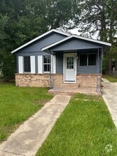 Building Photo - 1205 S Magnolia St