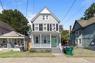 Building Photo - 653 29th St