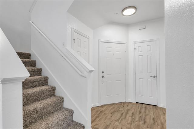 Foto del edificio - 937 Cypress Creek Dr