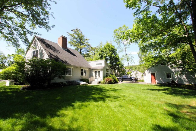 Building Photo - 19 Bayberry Dr