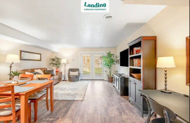 Foto del edificio - 324 Eagle Glen Ln