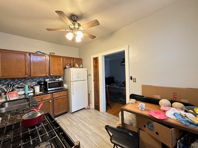 Foto del edificio - 5642 N Kimball Ave