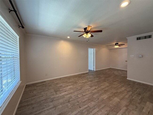 Building Photo - 2250 Bering Dr