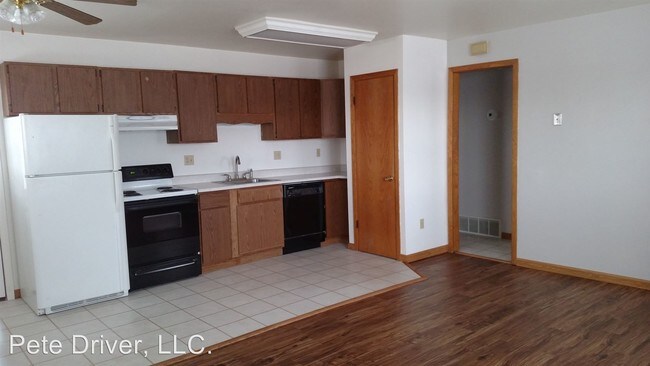 Building Photo - 3804 Tepee St