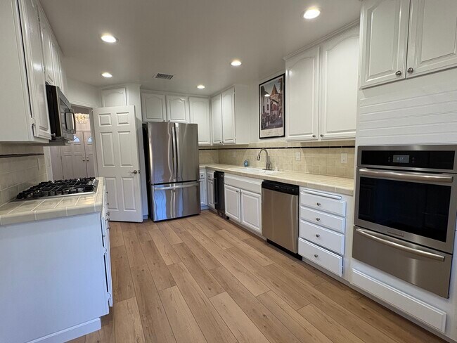 Foto del edificio - 5200 White Oak Ave