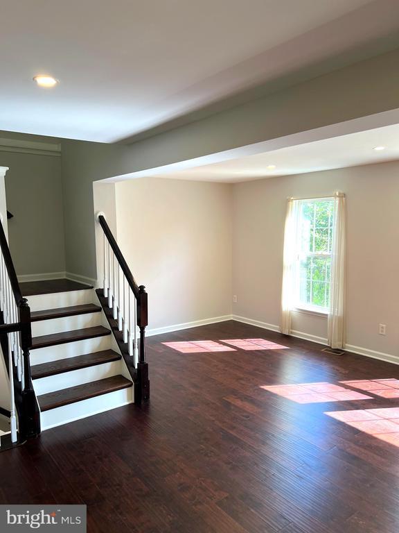 Building Photo - 6402 LURETA Ln