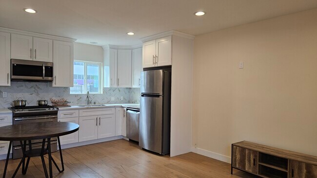 Foto del edificio - 16963 San Jose St