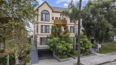 Building Photo - 231 E Burbank Blvd