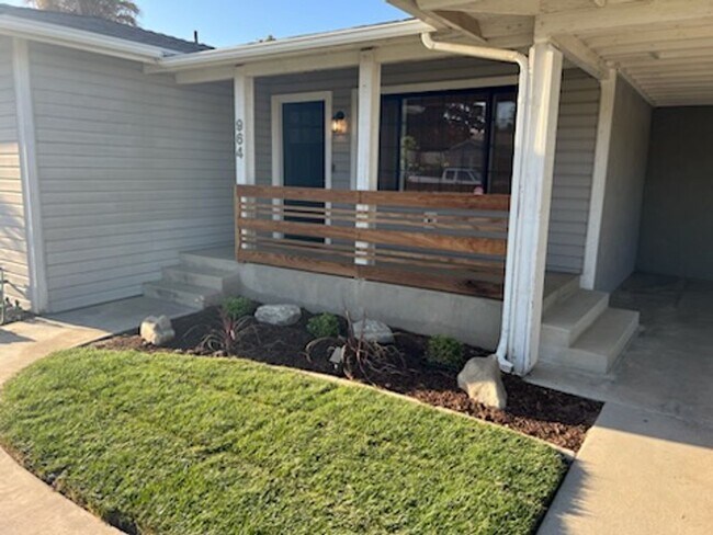 Foto del edificio - Beautiful Home for rent in Tulare, Ca