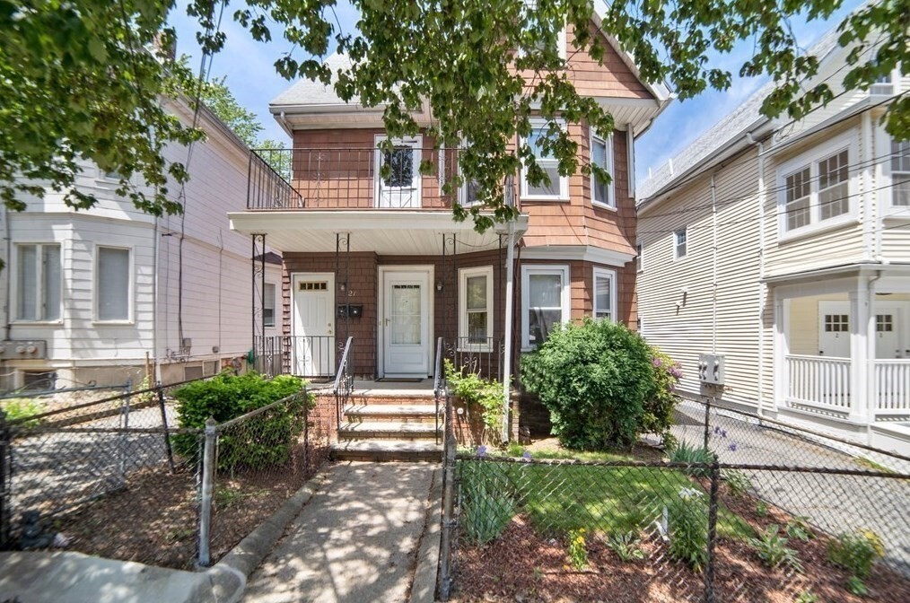 Primary Photo - 21 Conwell St