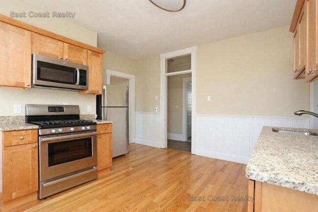 Building Photo - 4 bedroom in Boston MA 02128