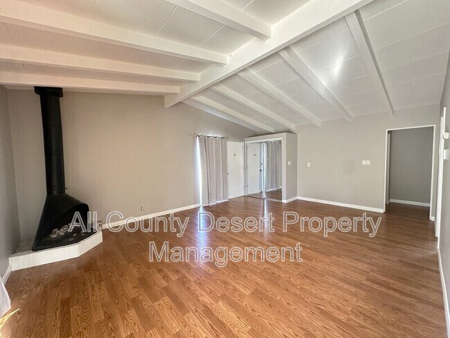 Building Photo - 45432 Panorama Dr