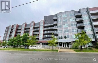 Building Photo - 251-251 Hemlock St