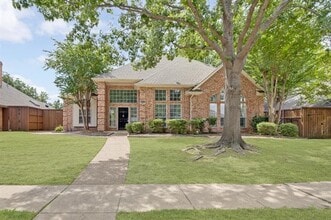 Building Photo - 247 Park Valley Dr