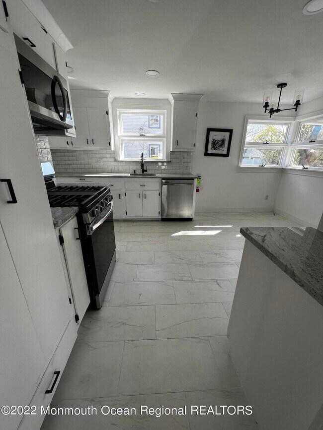 205 Locust Ave photo'