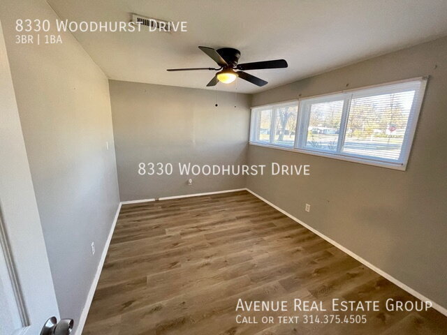 Foto del edificio - 8330 Woodhurst Dr