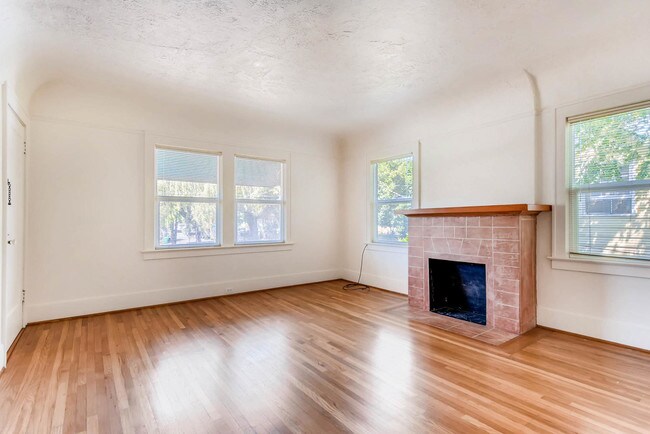 Foto del edificio - 5134 SE Hawthorne Blvd