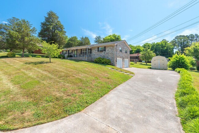 Foto del edificio - 6216 Mountain Laurel Rd