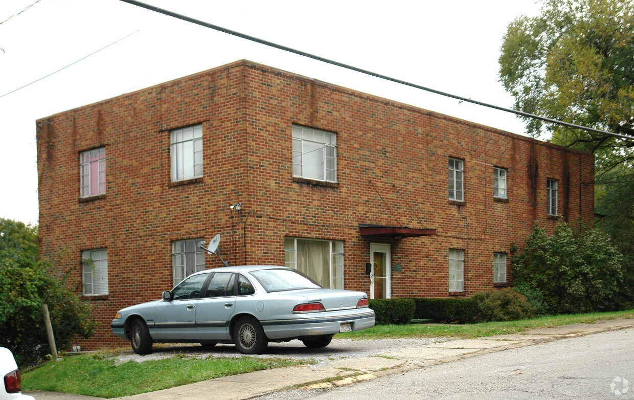 913 Greendale Dr, Charleston, WV 25302 Apartments in Charleston, WV