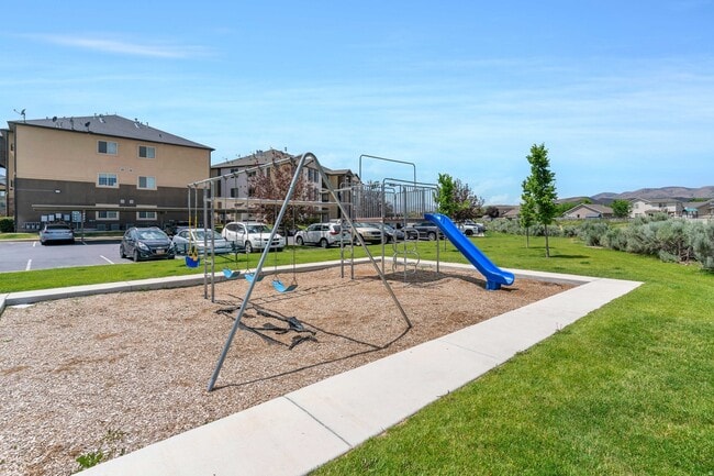 Building Photo - 3618 Clear Rock Rd