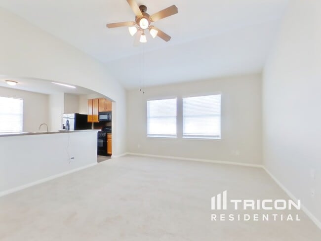 Foto del edificio - 3963 Mossy Spring Ln
