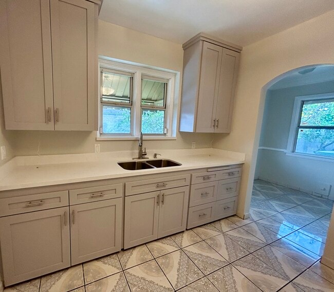 Updated kitchen with shaker cabinets - 2725 W 81st St