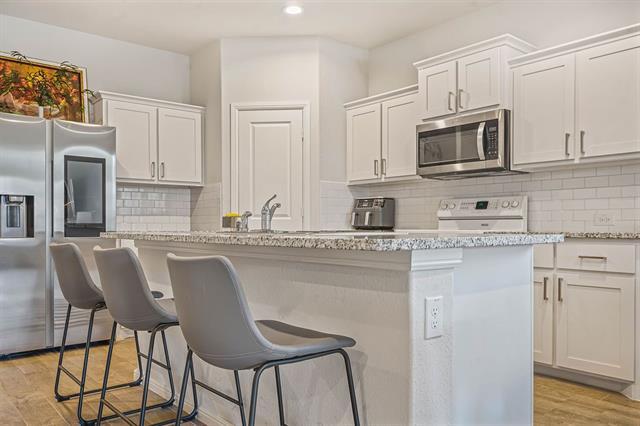 Building Photo - 8633 Angel Gardens Dr