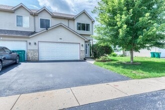 Building Photo - 4320 Odonohue Dr