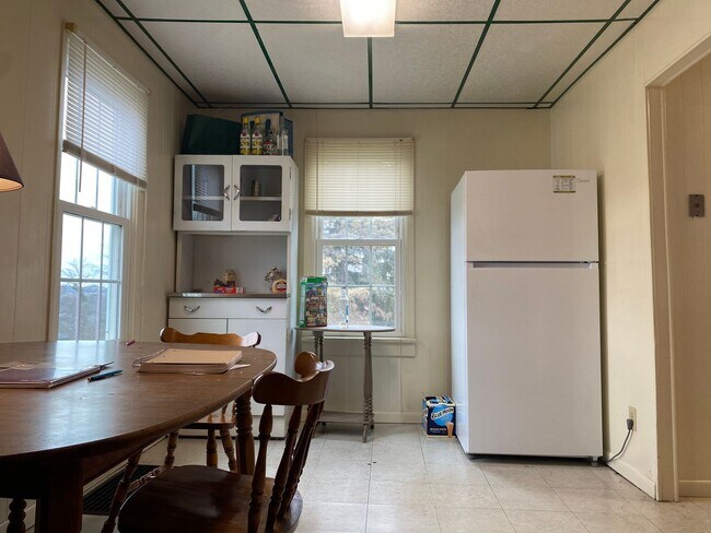 Foto del edificio - Downtown- 3 bedroom House- Available Now!