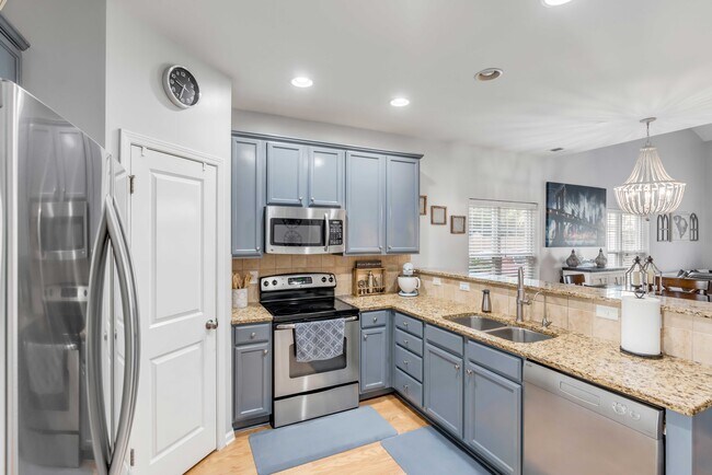 Building Photo - 2817 Pottinger Dr