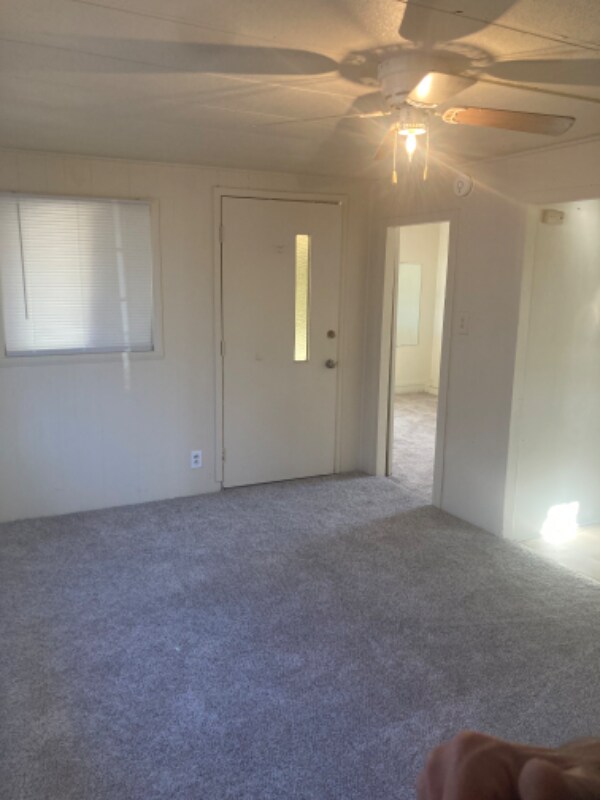 Building Photo - 970 S Desert View Dr
