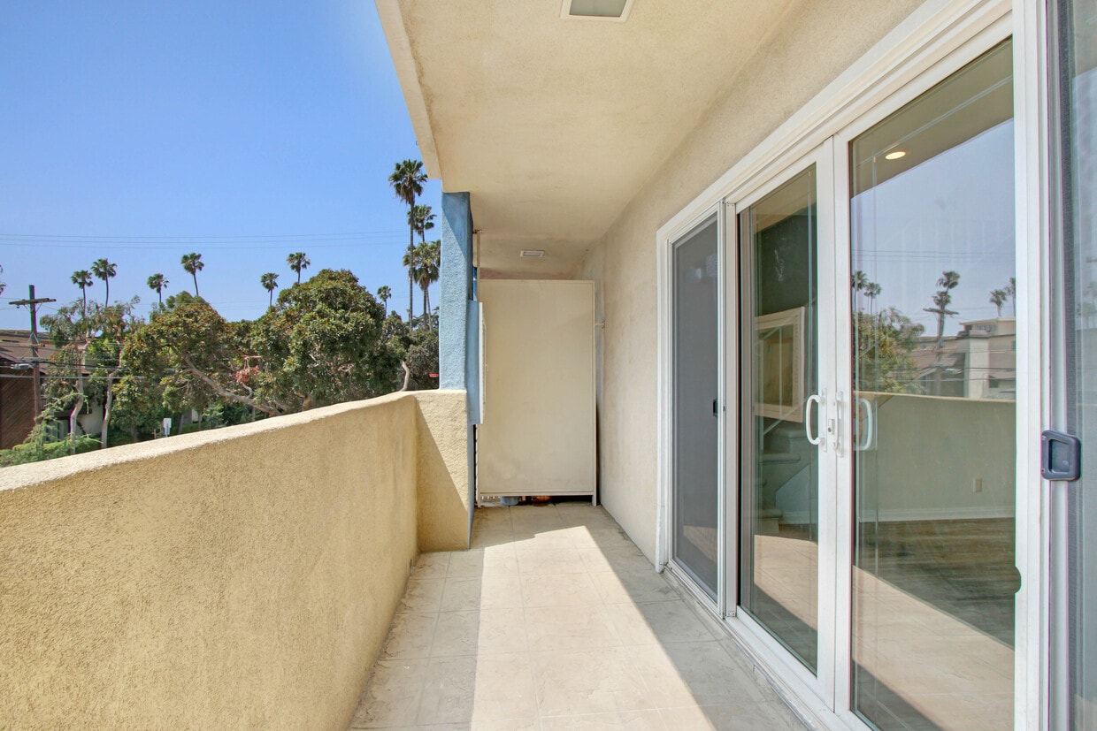Building Photo - 929 Idaho Ave