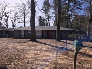 Building Photo - 2226 Raleigh Dr