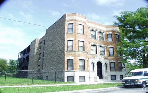 Primary Photo - 6447-6449 S Yale Ave