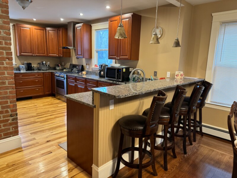 383 Morris Ave Unit 1st Floor, Providence, RI 02906 Room for Rent in