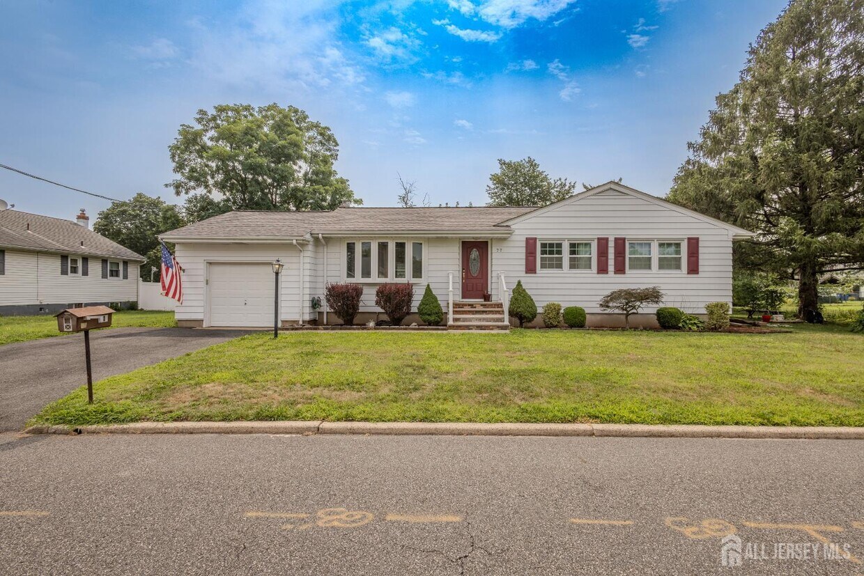 Foto principal - 77 Irvington Ave
