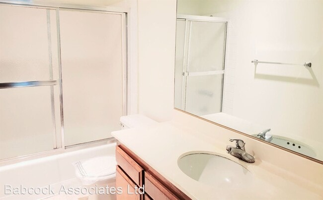 Building Photo - 555 N Gaffey St