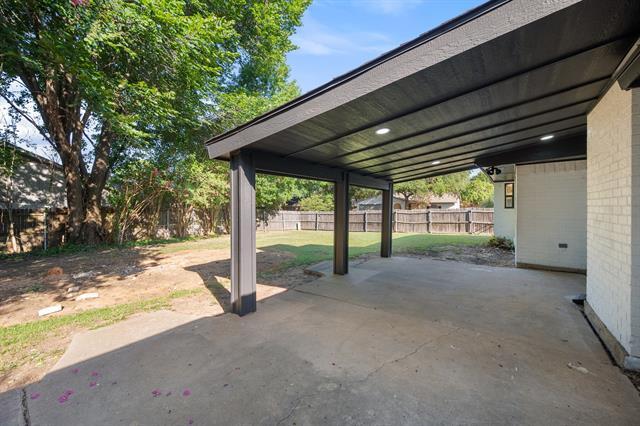 Foto del edificio - 1006 Hickory Ct