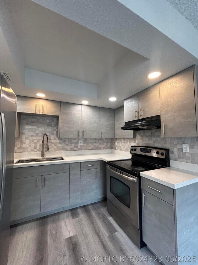 Foto del edificio - 2229 NW 59th Ave