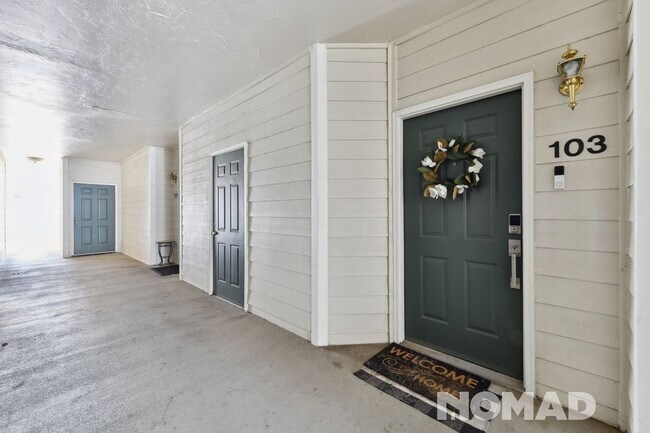 Foto del edificio - Charming 2BR 2Full Bath Condo in Aurora