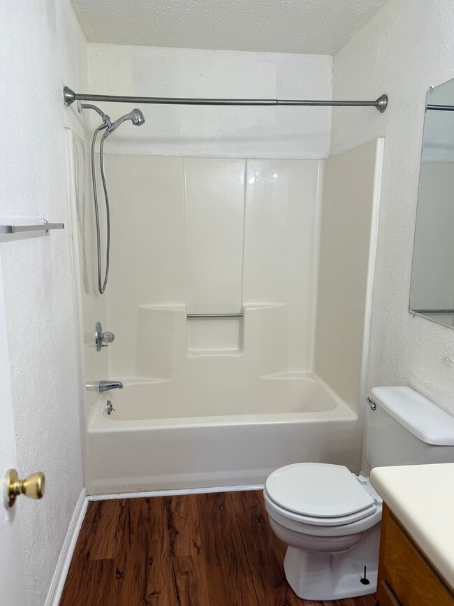 Building Photo - 15 Ferguson Dr