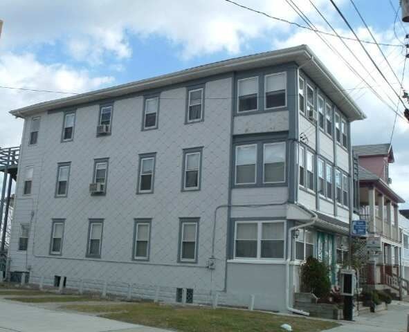 Foto del edificio - 225 E Cresse Ave