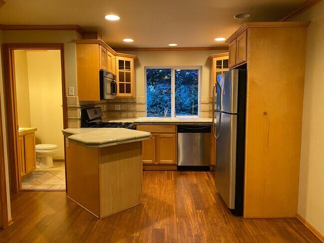 Foto del edificio - Appealing 3 bed / 1.5 bath townhouse in Greenwood/N Seattle