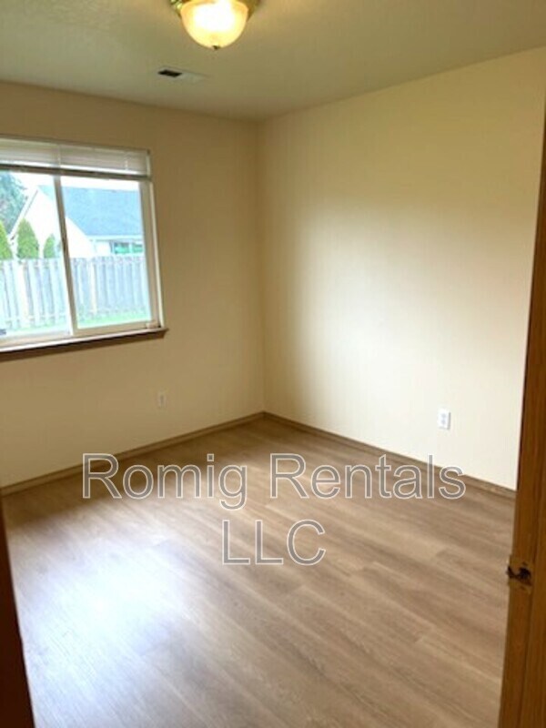 Foto del edificio - 15923 NE 90th St